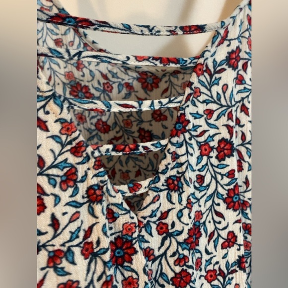 Chloe K Red and Blue Floral Tank Top - Picture 3 of 5